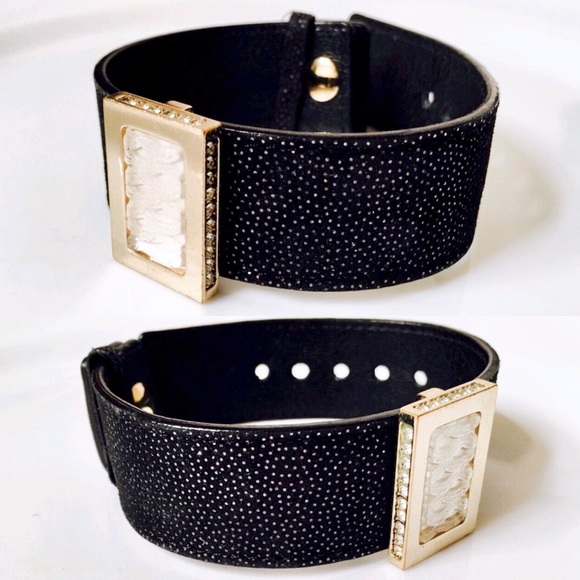 Lalique Frosted Glass Slide Black Leather Bracelet - Picture 4 of 8